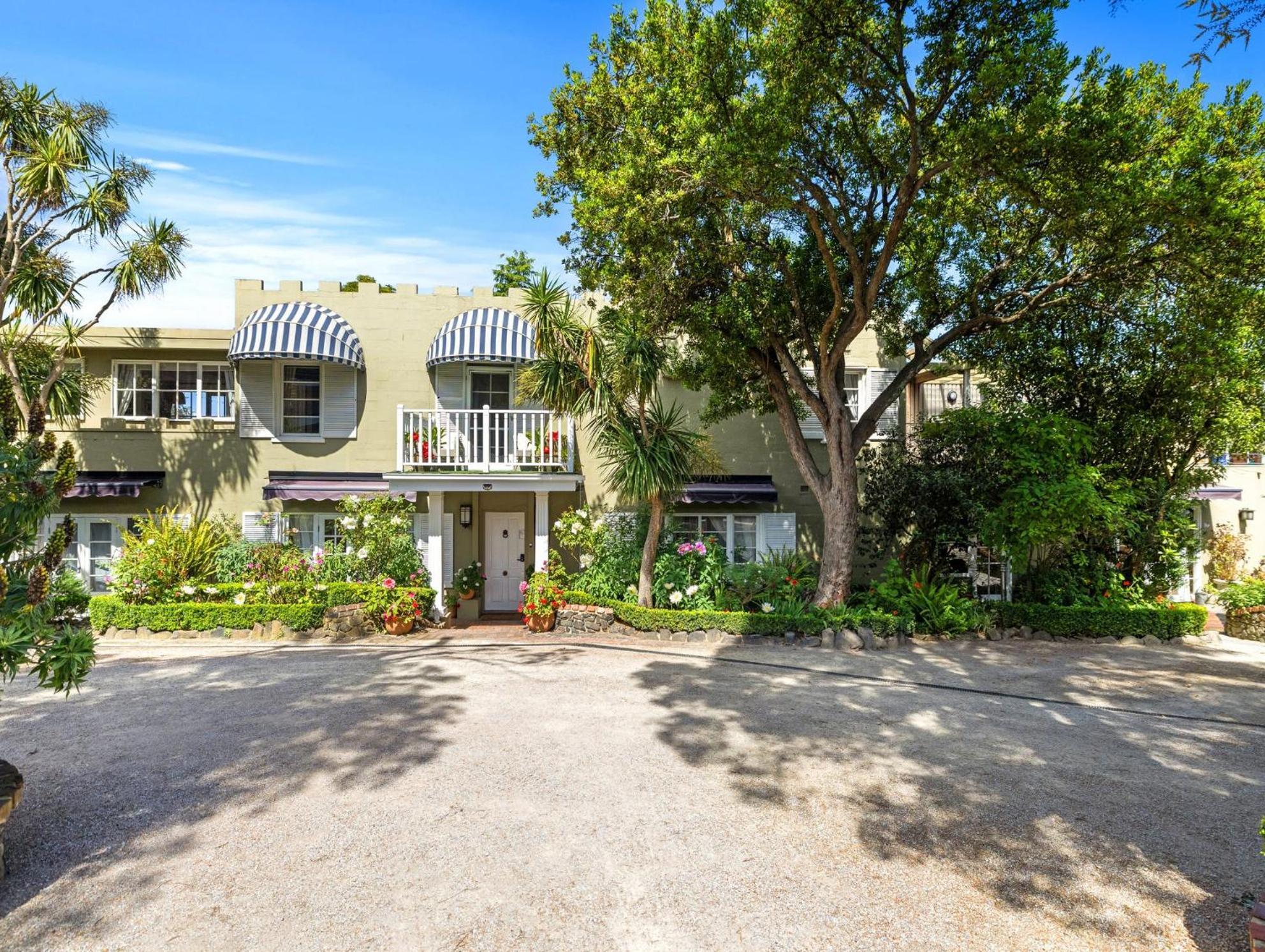The Castle - Villa By The Sea Cowes Exterior photo